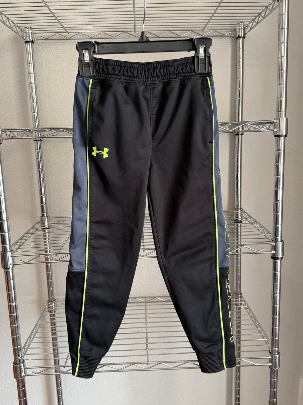 Under Armour Boys' Size 5 Jogger Sweatpants